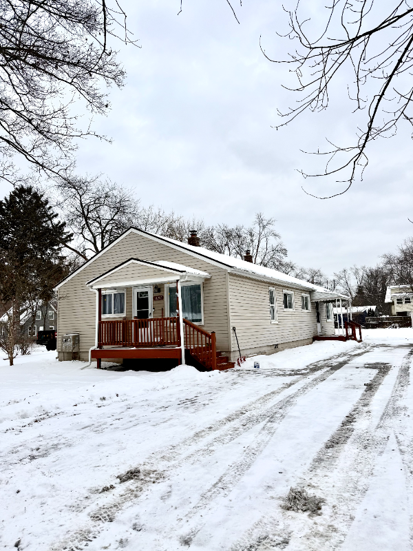 Livonia Multiplex: 18288 Deering st. Unit 1