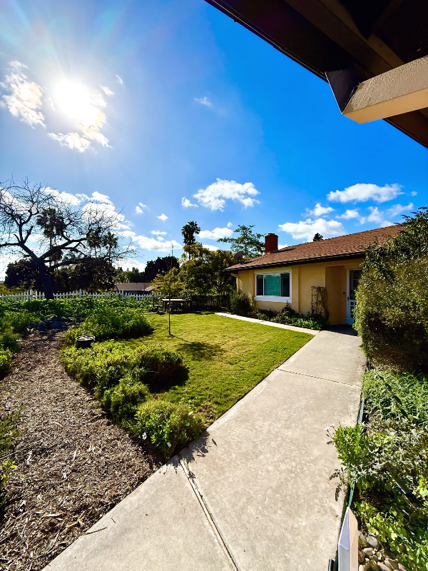 Vista Multiplex: 942 Ruby Dr. Unit A