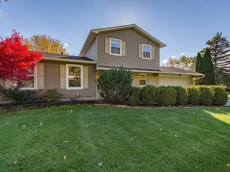 Webster House: 815 Westwood Trl