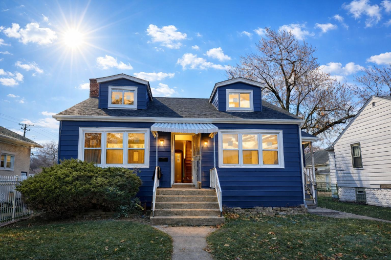 calumet park House: 12317 S Elizabeth St