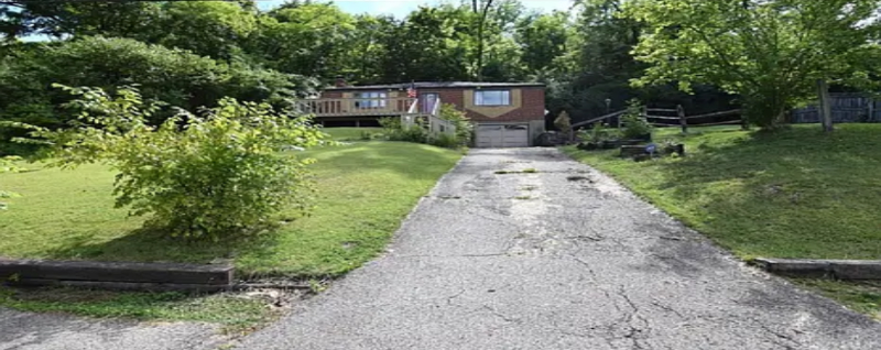 Cincinnati House: 6921 Taylor Rd