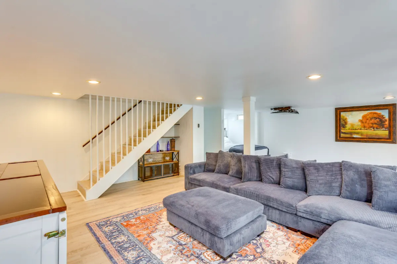 Lewisburg House: 4922 Westbranch Hwy