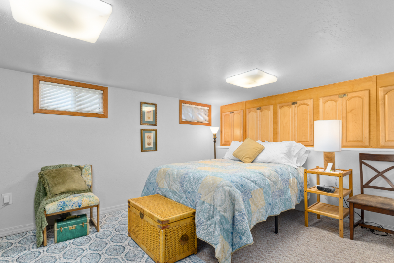 Billings House: 1204 Avenue E