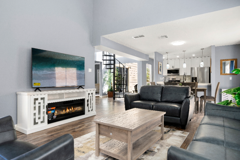 Houston House: 12805 Westpark dr