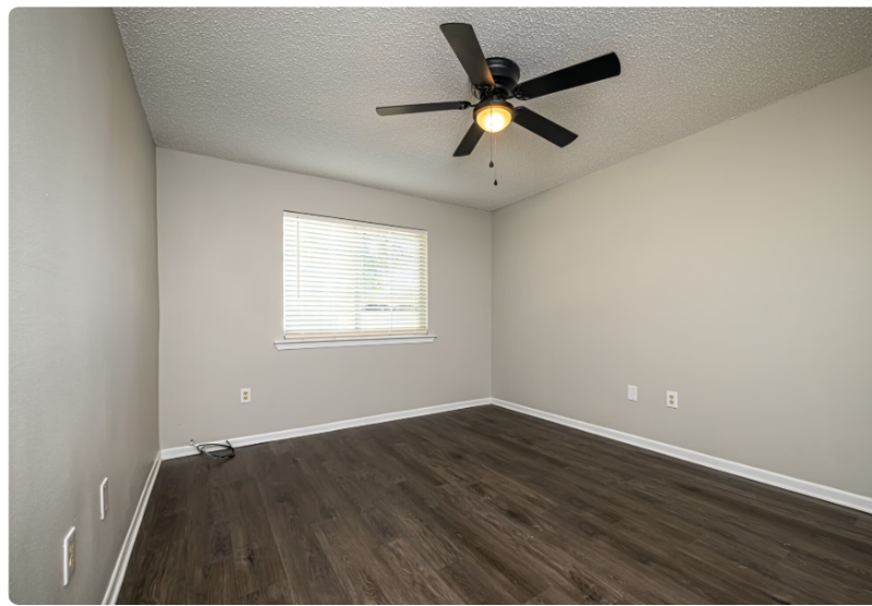 Baton Rouge Apartment: 2121 Lobdell Blvd