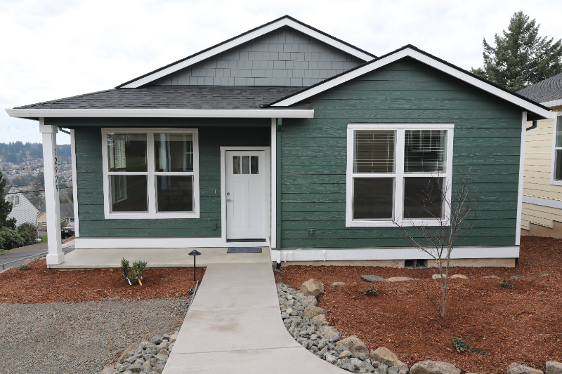 Happy Valley House: 12929 SE Ridgecrest Rd