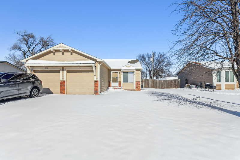 Maize Townhome: 318 Harvest Ln