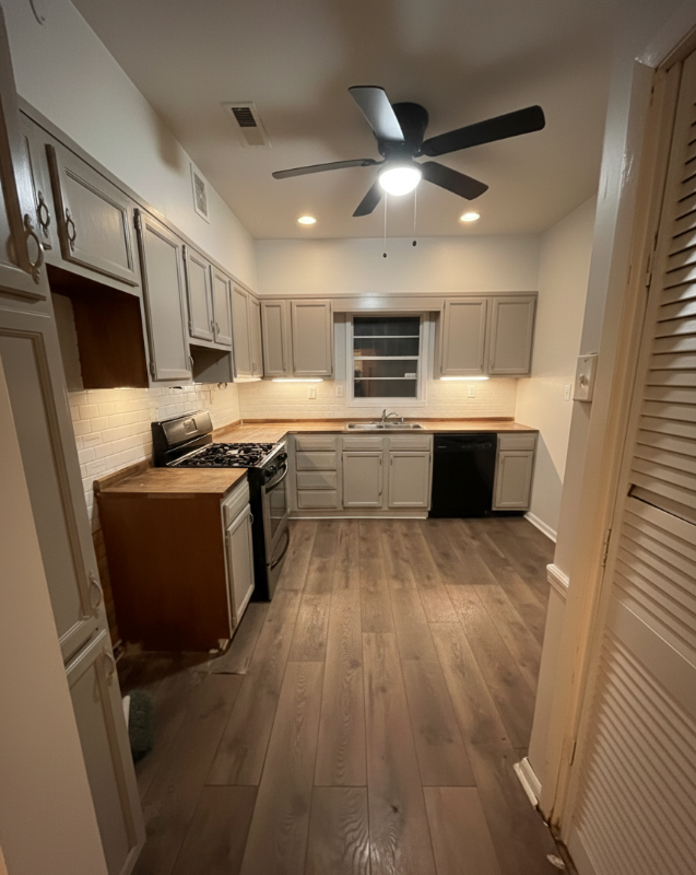 Birmingham House: 12 4th Ave SW