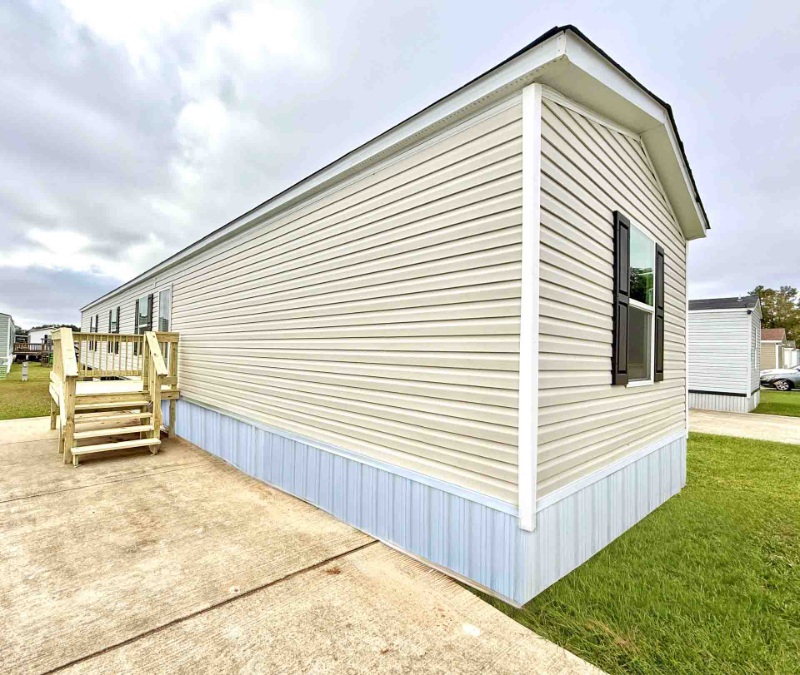 Sulphur Multiplex: 3550 Carlyss Dr Lot