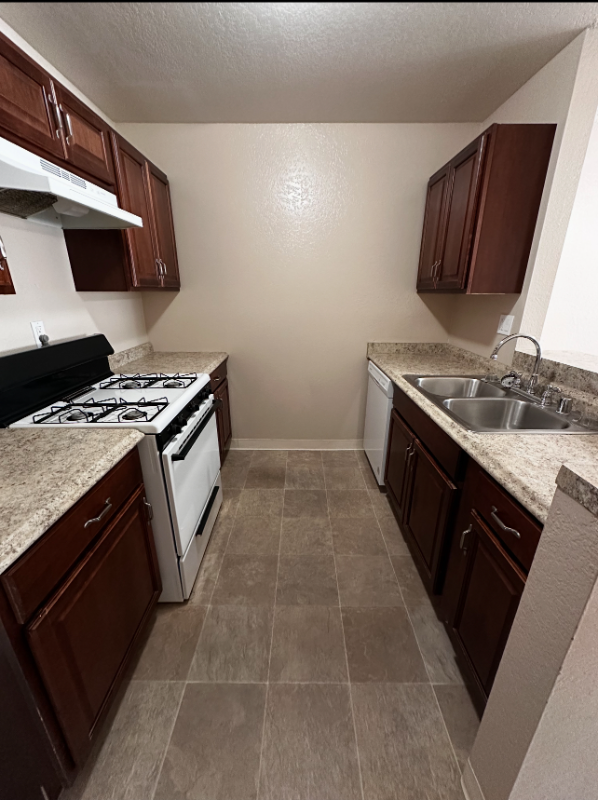 Covina Apartment: 5136 N. Glendora Ave