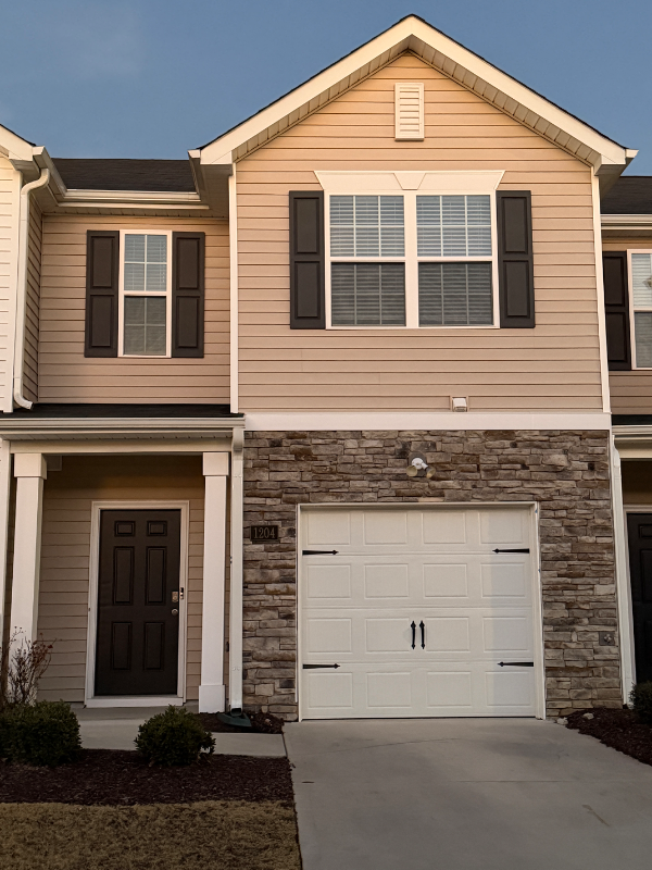 Carthage Townhome: 1204 Gracie Ln,