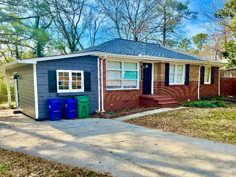 Decatur House: 3213 Beech Dr