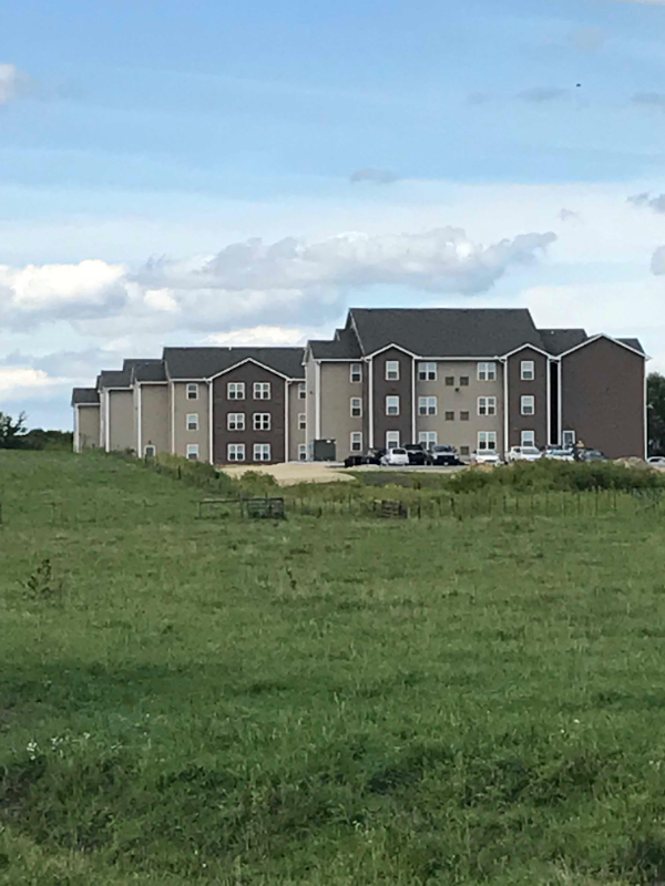 Cedar Rapids Apartment: 825 Kirkwood