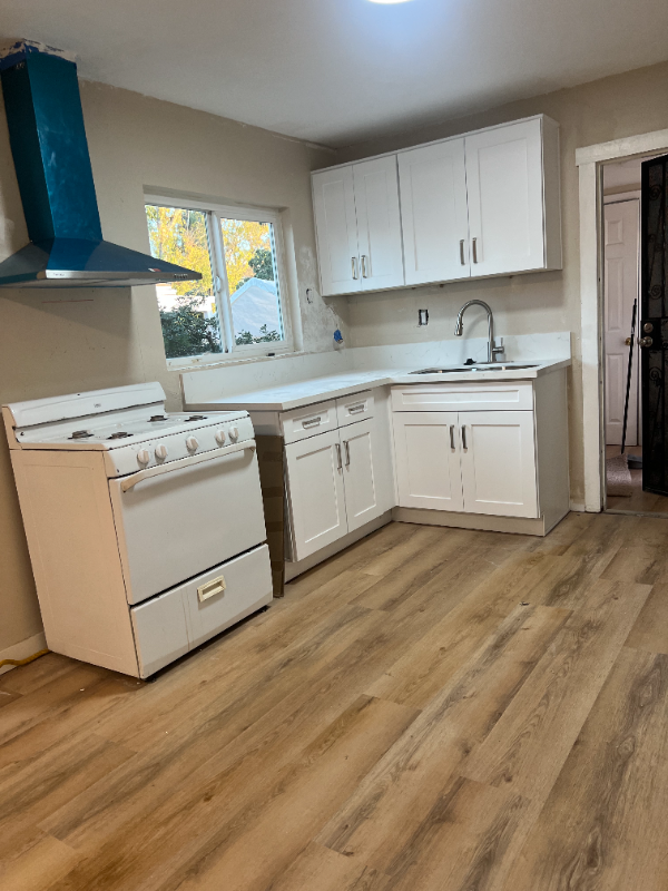 La Habra House: 606 West 4th Avenue