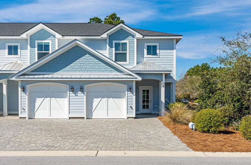 Inlet Beach Townhome: 135 Golden Bell Court