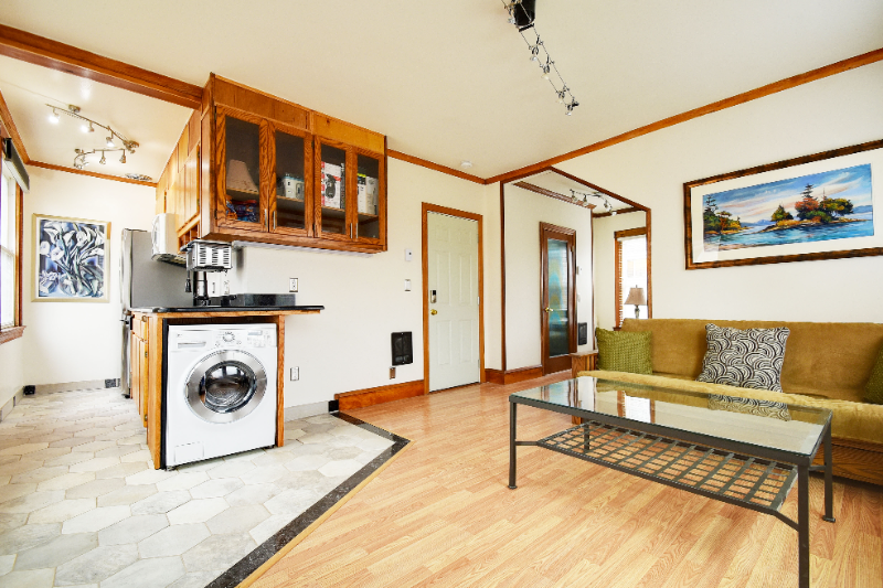 Everett Multiplex: 2328 Hoyt Ave