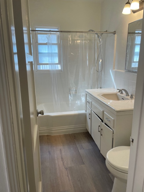 Long Beach Apartment: 111 Bennett Ave.