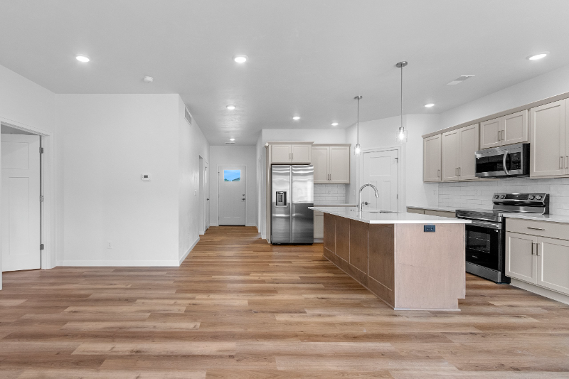 Green Bay Townhome: 2723 Sachet Pl