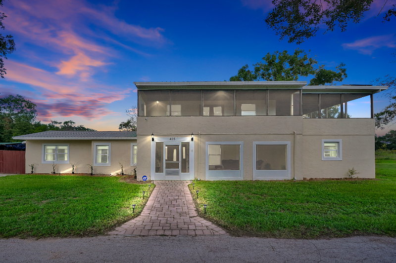 Davenport House: 405 North Blvd W