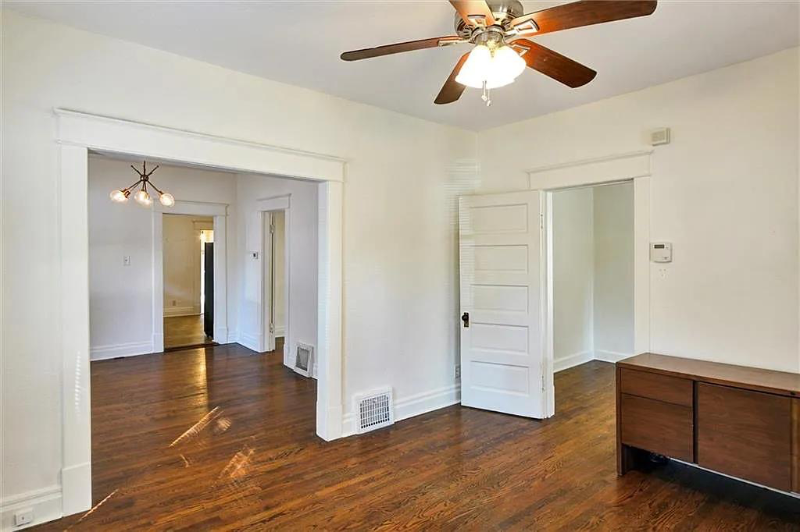 Kansas City House: 4460 Francis St,