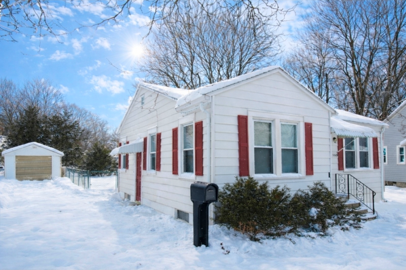 Battle Creek House: 162 Barney Blvd,