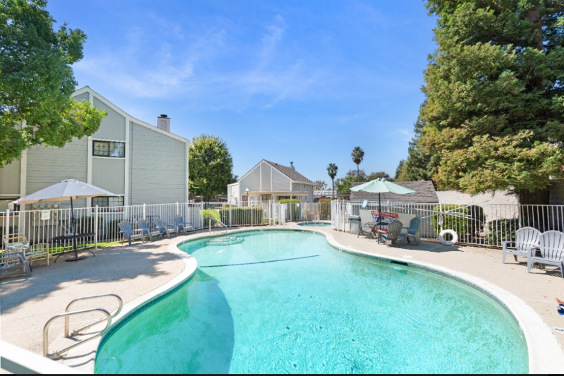 Citrus Heights Multiplex: 7417 Auburn Oak court