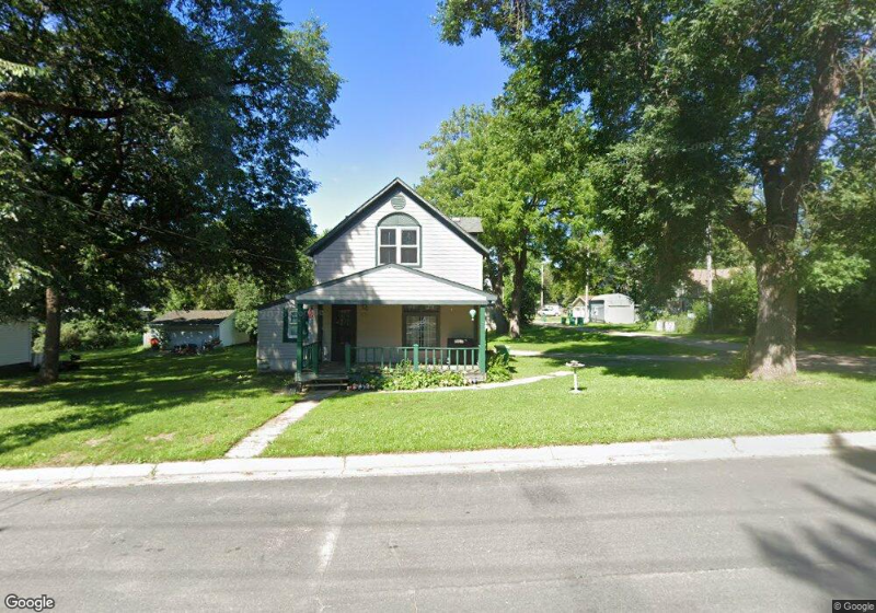 Dassel House: 231 2nd St,