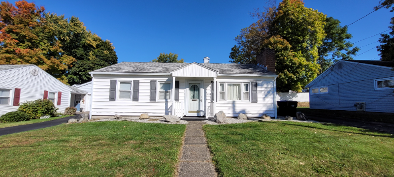 Greenville House: 12 Davidson Ave