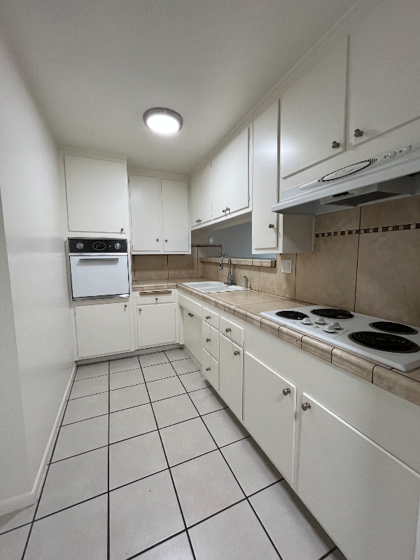 San Gabriel Apartment: 6268 north San Gabriel blvd