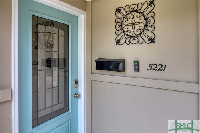 Savannah House: 5221 Habersham St,