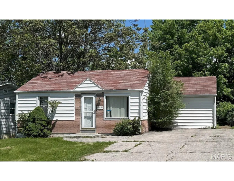 SAINT LOUIS House: 159 flora drive