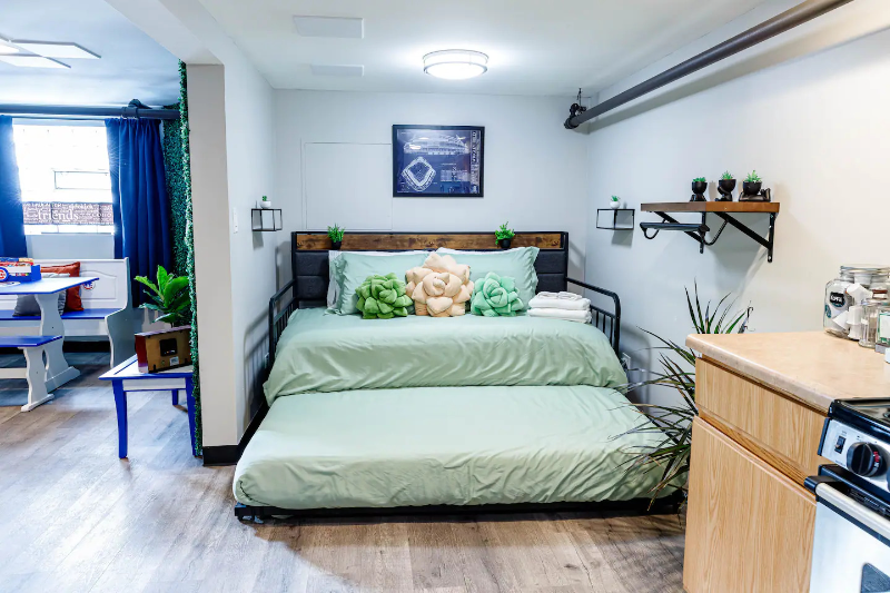 Chicago Condo: 3727 N Seminary