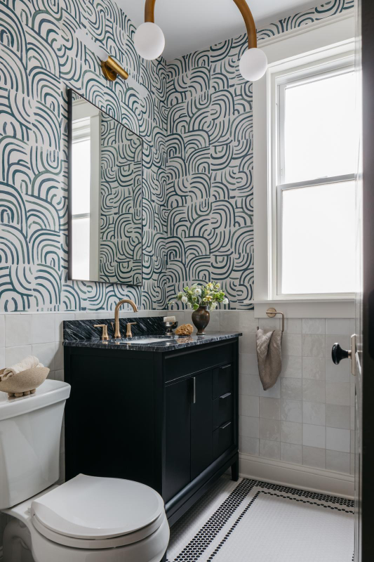 Chicago Condo: 1040 W Roscoe St