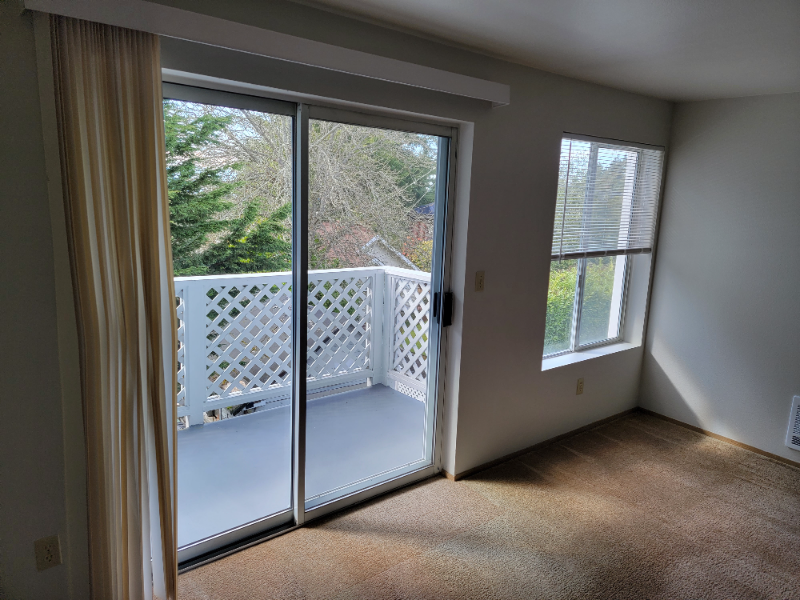 Seattle Apartment: 10545 Greenwood Ave. N., Unit 306