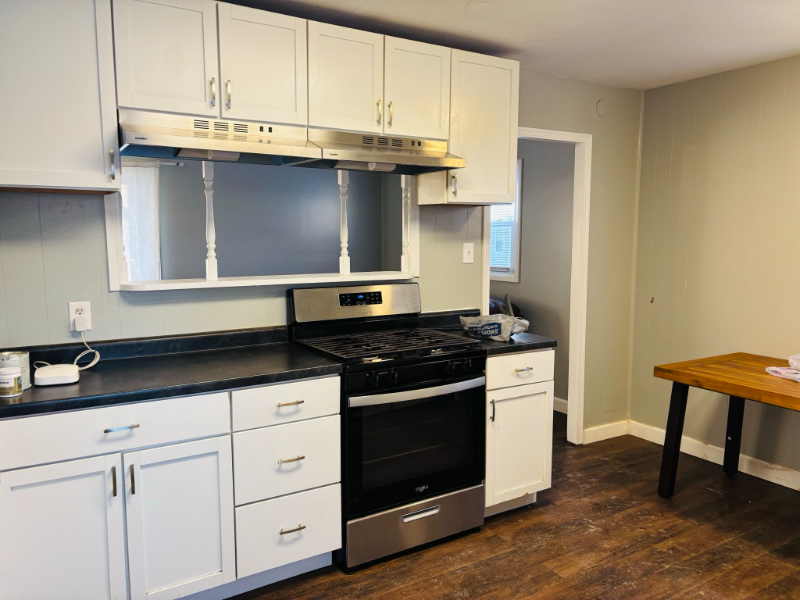 GREENWOOD House: 110 HALL COURT