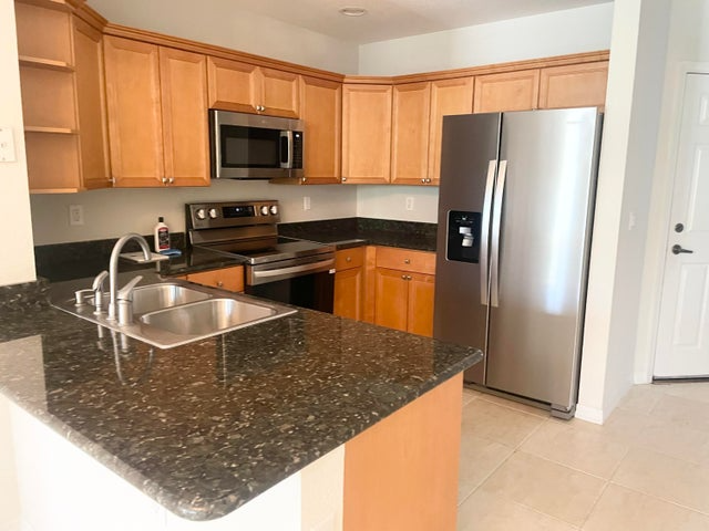 Lake Worth Beach Townhome: 902 S Federal Highway 6