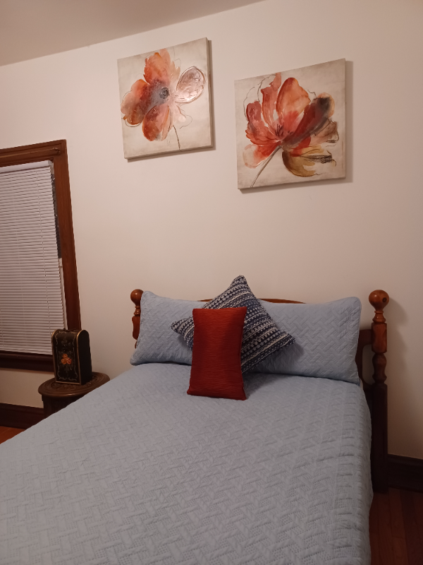 Cleveland House: 4919 E 107th St