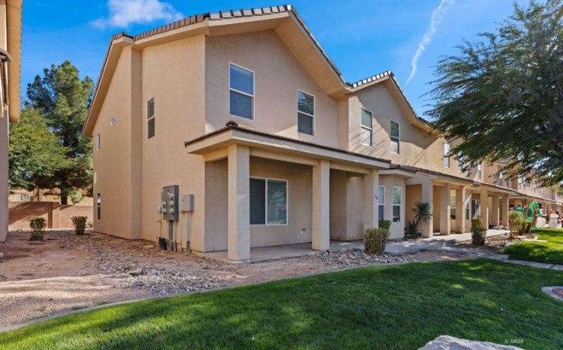 Mesquite Townhome: 767 moss dr Mesquite