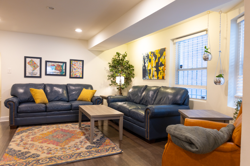 Washington Condo: 1519 Park Rd NW