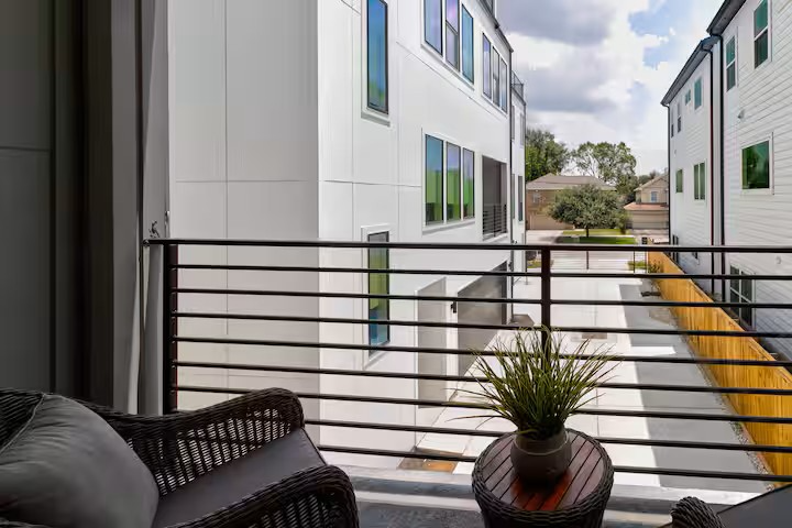 Houston Townhome: 3008 Delano St