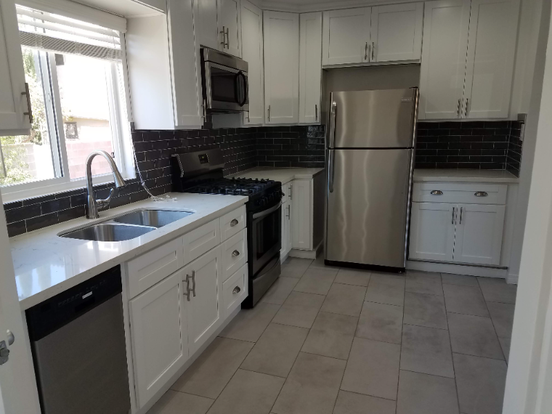 San Pedro Apartment: 1068 w 12th st