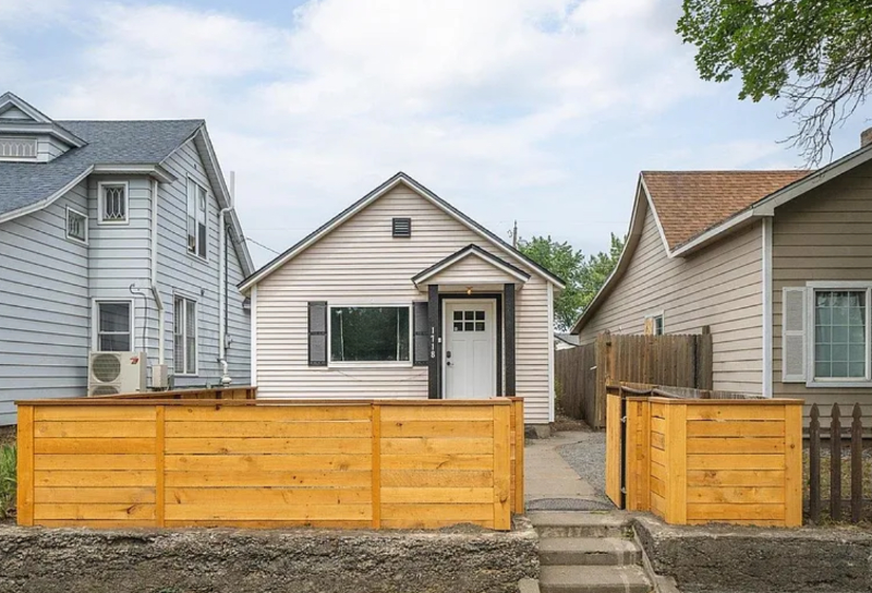 Spokane House: 1718 W Dean Ave