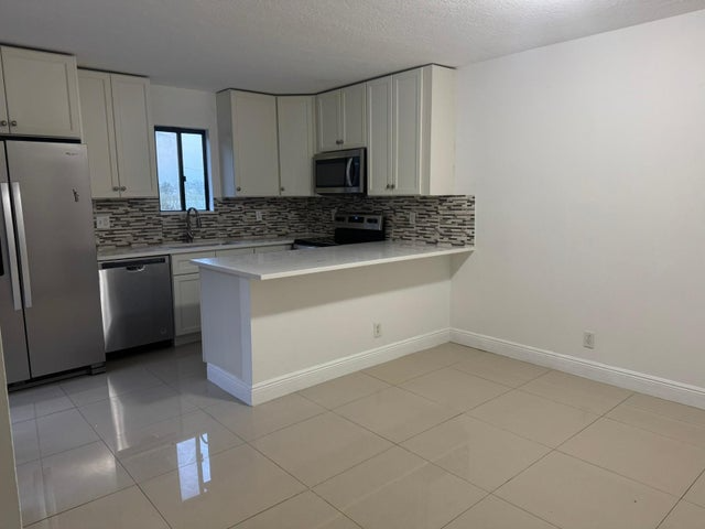 Palm Springs Townhome: 4702 Waterview Circle