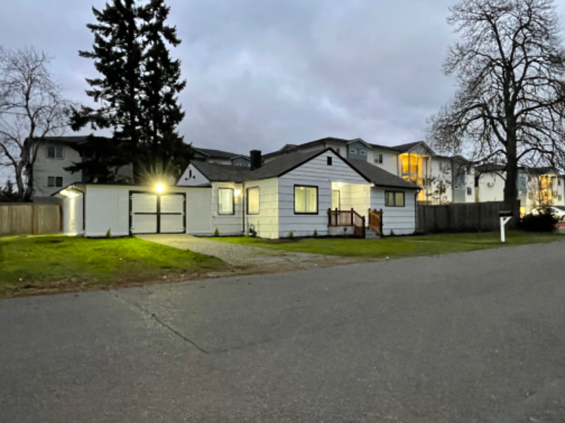 Lakewood House: 6107 99th St SW,