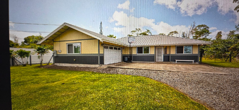 Keaau House: 15-1888 22nd Ave