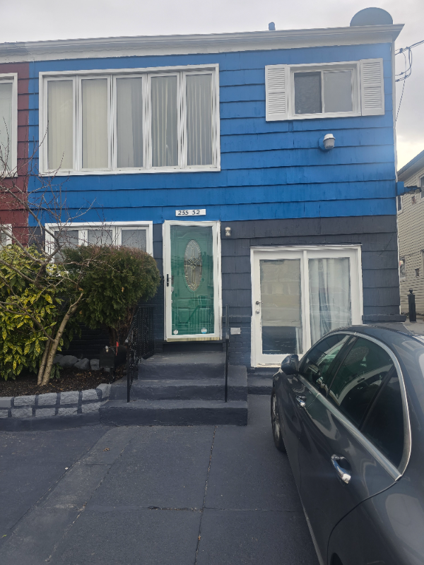 Rosedale Multiplex: 255-32 149 Ave