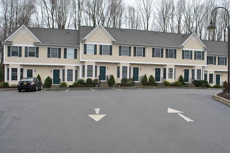 Carmel Condo: 301 Alexandra Ct