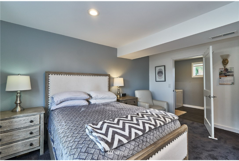 SeaTac House: 4213 S 185th St