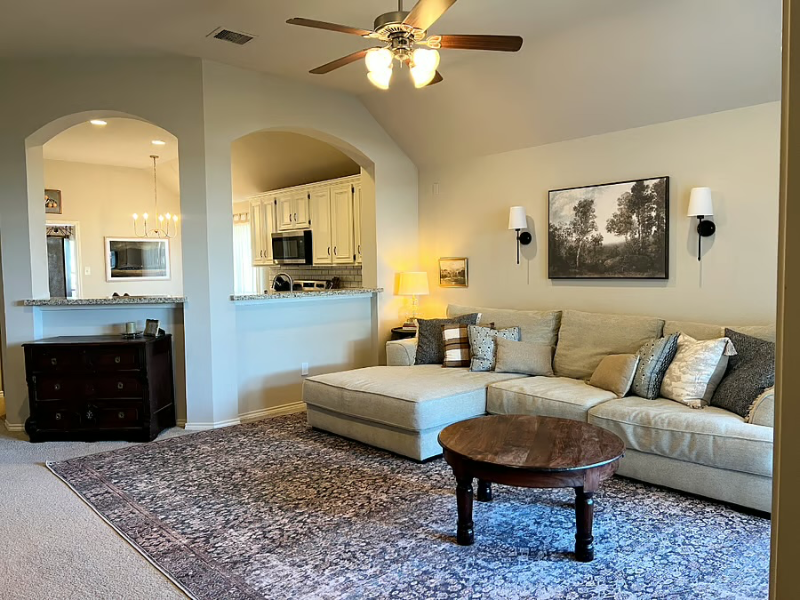 Rosenberg House: 2607 Diamond River Drive