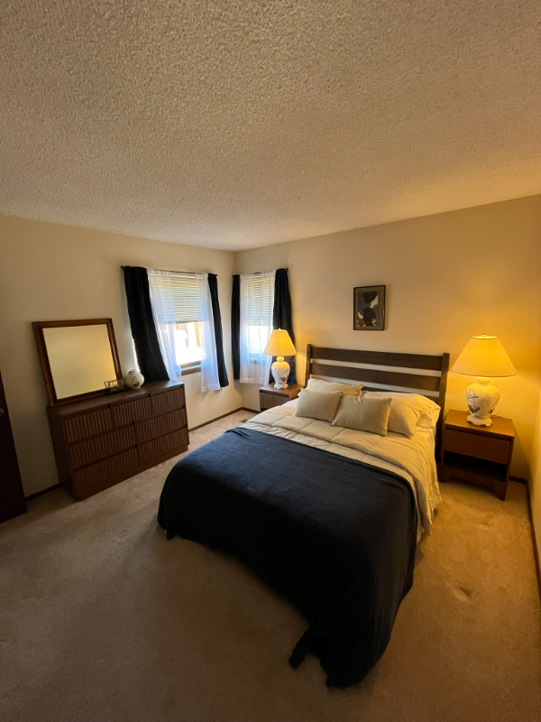 Farmington Townhome: 5200 Villa View Dr APT